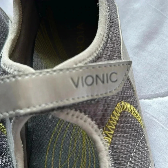 Vionic Sunset Gray Fabric Adjustable Mary Jane Athletic Sneaker 8.5 - Picture 3 of 7